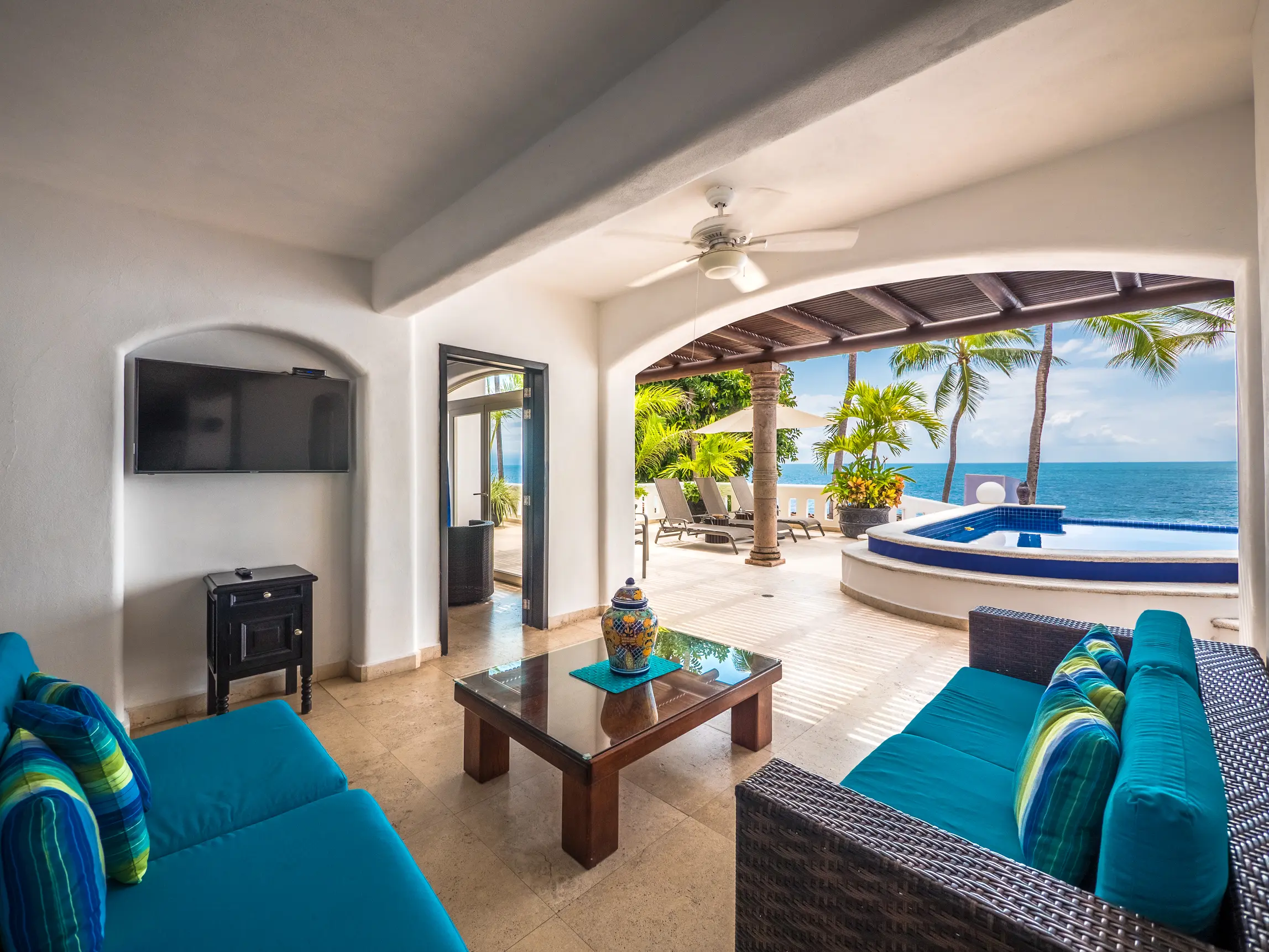 Presidential Suite Living Room with ocean view hotel marboka